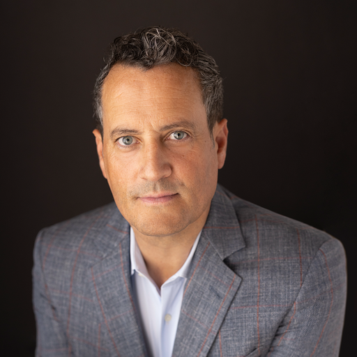 Asa Siegel headshot